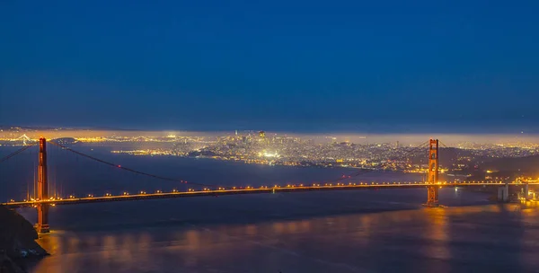 Gece tarafından San Francisco Golden Gate Köprüsü — Stok fotoğraf