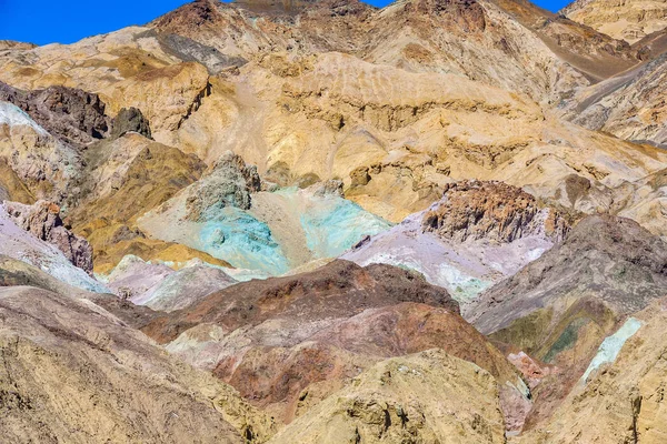 Artists palett på konstnärer drive i Death valley — Stockfoto