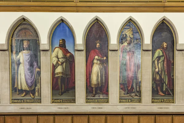 Portrait of german kings hang in the Kaisersaal — Stock Photo, Image