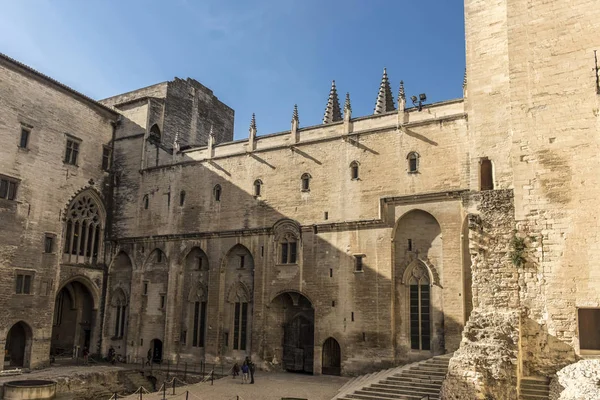 Paleis van de pausen in Avignon, Provence, Frankrijk. — Stockfoto