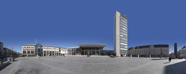 Vista al mercado moderno construido en el estilo socialista de la RDA —  Fotos de Stock
