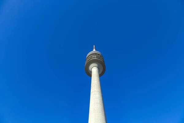 Ol je věž stadionu Olympiapark v Mnichově, Německo, — Stock fotografie