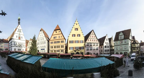 Panoramatický výhled na vánoční trh na středověké město Rothe — Stock fotografie