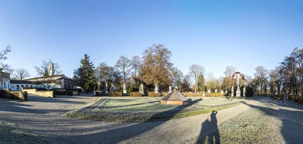 Blick auf den berühmten Westfriedhof von München — Stockfoto