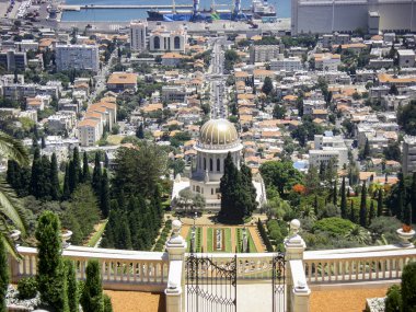 Bahai bahçeleri ve tapınak Carmel Dağı eteklerinde