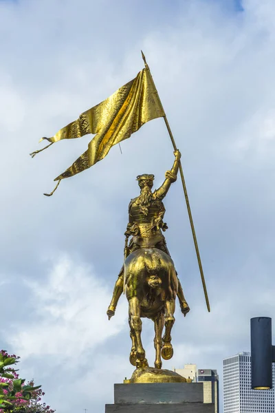 Statue de Jeanne d'Arc Femme de ménage d'Orléans sur le marché français de New O — Photo