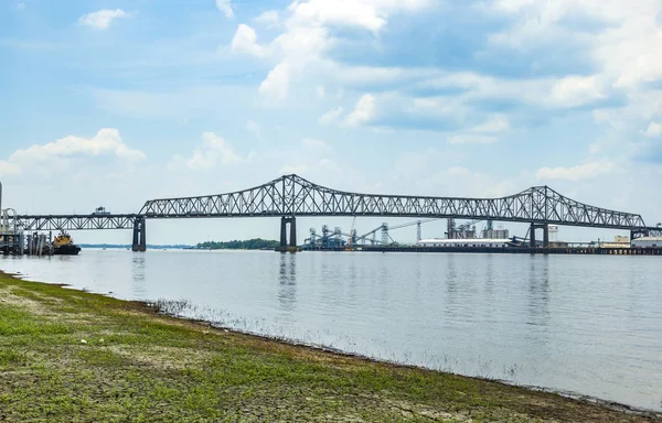 Ponte do Rio Mississippi em Baton Rouge Louisiana — Fotografia de Stock