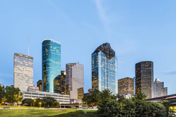 Panoramę z houston w godzinach wieczornych — Zdjęcie stockowe