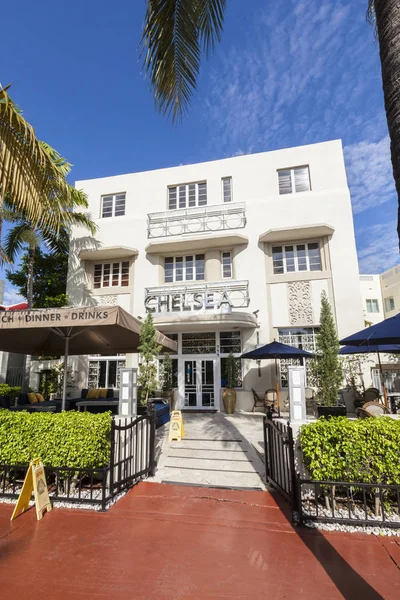 Starodawny stary Chelsea Hotel w Miami Beach w stylu art deco — Zdjęcie stockowe