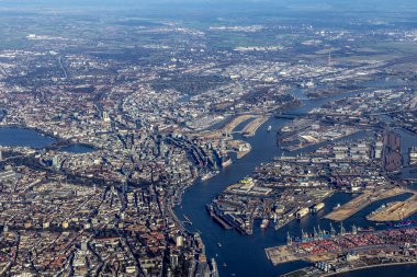 Hamburg şehir öğleden sonra hava