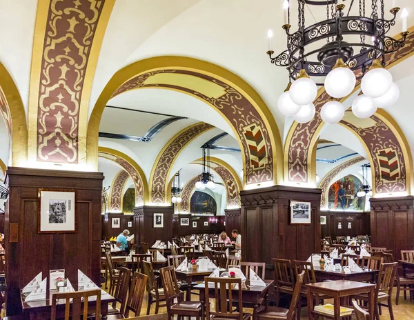 Den berömda restaurangen Auerbachs Keller, Leipzig, Sachsen, tyska — Stockfoto