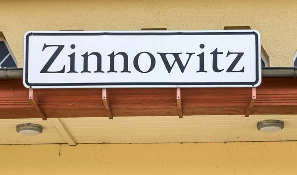 Town sign Zinnowitz at the old railway station — Stock Photo, Image