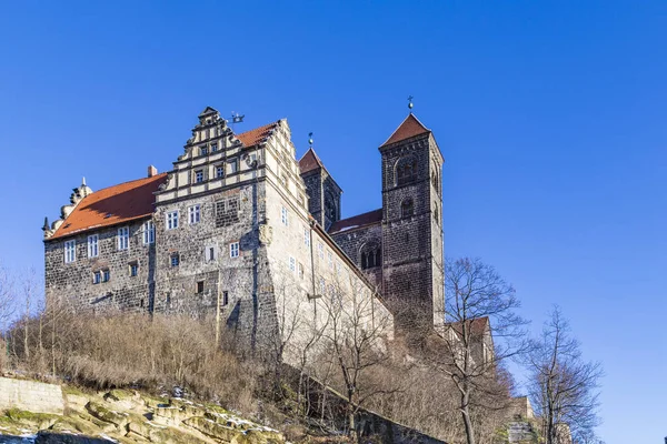 Castillo e iglesia en Quedlinburg, Alemania —  Fotos de Stock