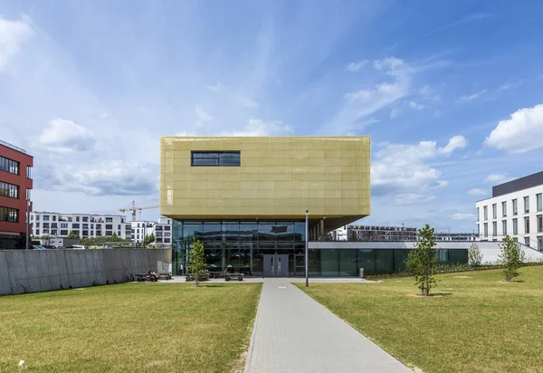 Edificio del nuevo campus de la Universidad Goethe en Frankfurt — Foto de Stock