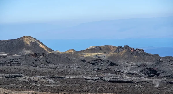 Wulkaniczny krajobraz w Sierra Negra na wyspach Galapagos w E — Zdjęcie stockowe