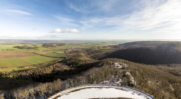 Vista desde Kyffhaeuser monumento tio el valle y la zona rural en —  Fotos de Stock