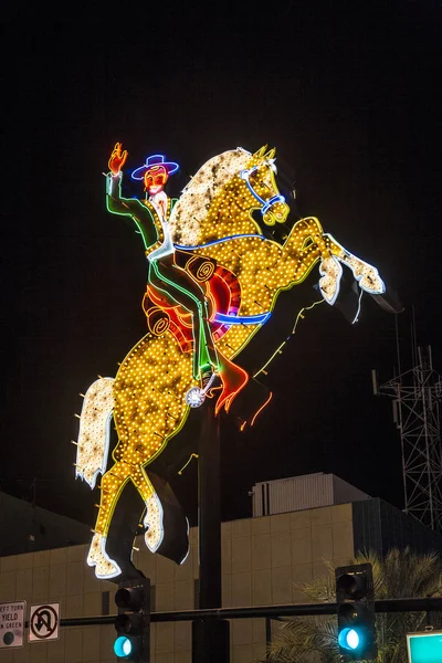 Neón jinete en Fremont Street en Las Vegas —  Fotos de Stock