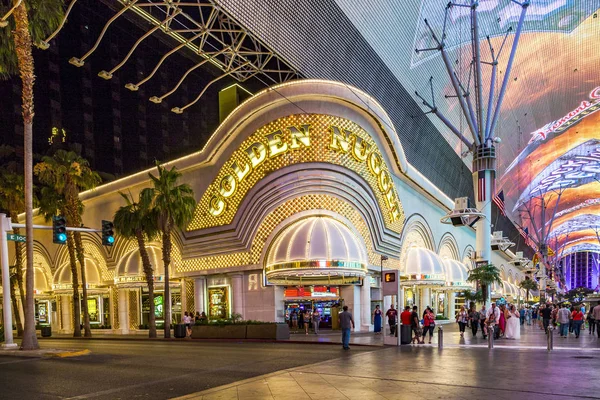 Χρυσό ψήγμα ξενοδοχείο και καζίνο στο κέντρο του Λας Βέγκας — Φωτογραφία Αρχείου