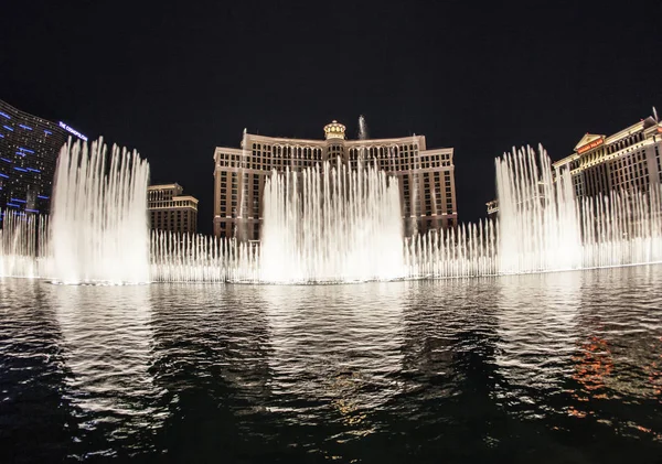 Hôtel Bellagio célèbre avec jeux d'eau à Las Vegas — Photo
