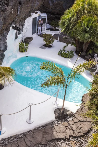 Pool in Cesar Manrique's home in Taro de Tahiche in Lanzarote — Stock Photo, Image