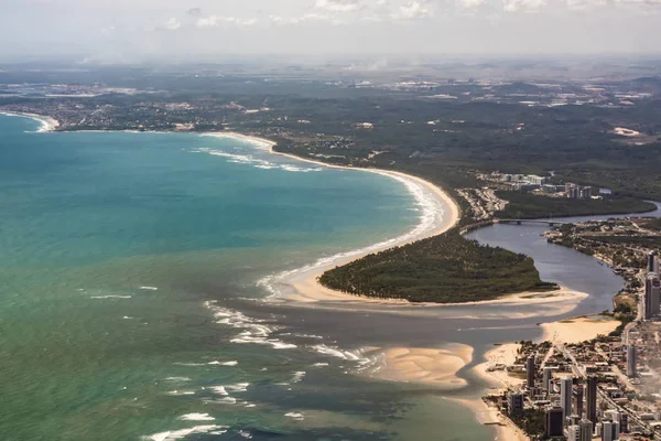 Антенна пляжа Boa Viagem в Ресифи, Бразилия — стоковое фото