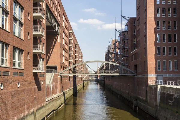 Domy z czerwonej cegły o Speicherstadt Hamburg — Zdjęcie stockowe