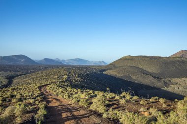 Lanzarote, Timanfaya Milli Parkı içinde volkanik manzara 