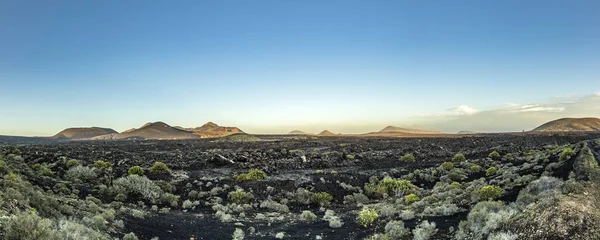 Volcanic landscape in Lanzarote, Timanfaya national park — Stock Photo, Image