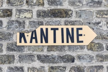 kantine - kantin - eski bir tuğla duvar, oturum 