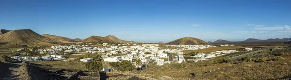 Vulkanische landschaft in lanzarote, timanfaya nationalpark — Stockfoto