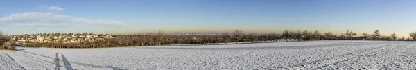 Pejzaż zimowy panoramiczne w Bad Soden, Niemcy z cove śnieg — Zdjęcie stockowe