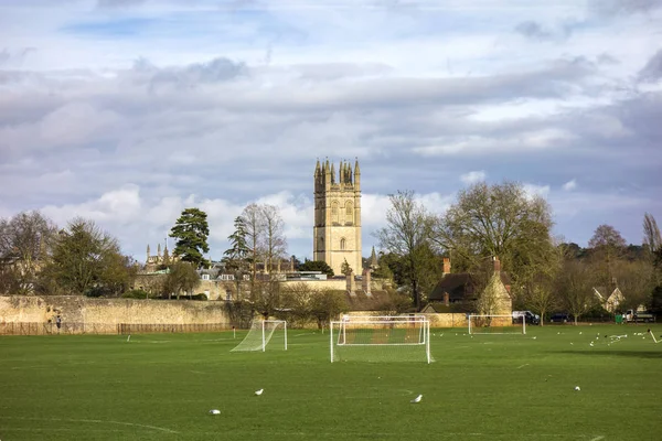 Playground and Chapel tower of Merton College. Oxford University — Stock Photo, Image