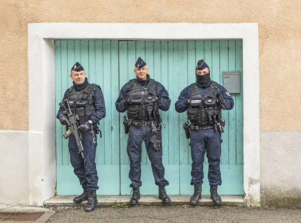 Polis ölü peop hatırlamak bir Kilisesi töreni korumak