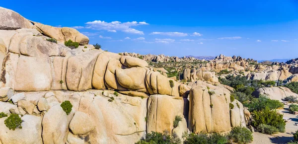 Sceniczny skały w park narodowy joshua tree — Zdjęcie stockowe