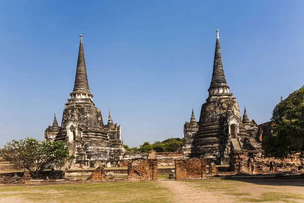 Περιοχή περίφημο ναό Wat Phra Si Sanphet στο βασιλικό παλάτι στο ΕΝΑΝΤΙΟΝ ΤΗΣ ΠΑΡΕΜΒΟΛΉΣ ΠΑΡΑΣΊΤΩΝ — Φωτογραφία Αρχείου