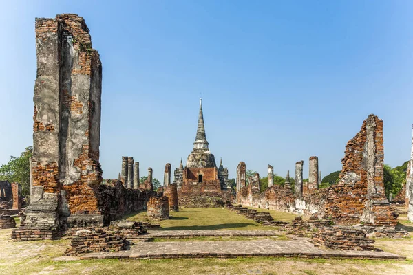 Famous temple area Wat Phra Si Sanphet in the Royal Palace in Aj — Stock Photo, Image