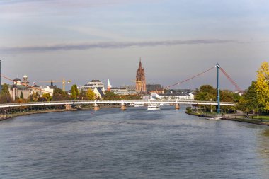 skyline Frankfurt ile gökdelen için erken sabah görüntüleyin 