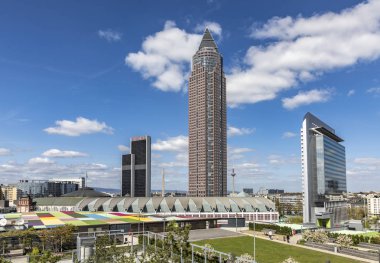 Messeturm: ve Marriott otel Frankfurt Ticaret Fuarı Gr yanındaki