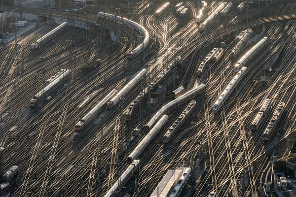 Antena da estação principal de Frankfurt no por do sol — Fotografia de Stock