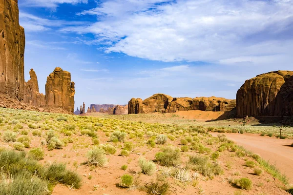 Знаменитий butte в Долина монументів, штат Арізона — стокове фото
