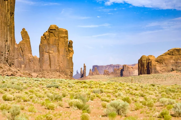 Famous butte in Monument valley, Arizona — Stock Photo, Image