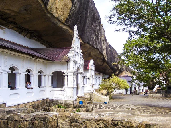 Буддийский рок-храм, Шри-Ланка, Дамбулла — стоковое фото