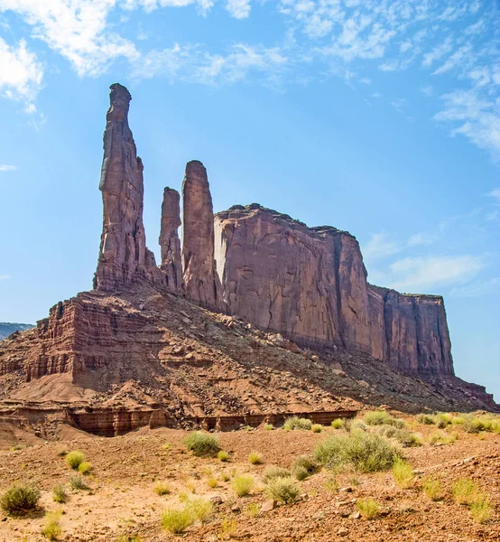 Camel Butte é uma formação de arenito gigante no Monumento valle — Fotografia de Stock