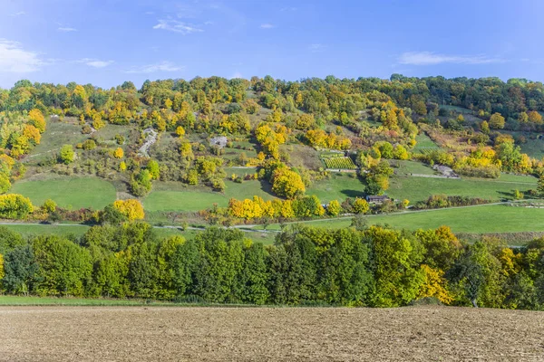 Hills and meadows in the lovely valley — Stock Photo, Image