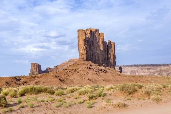 Camel Butte è una gigantesca formazione arenaria nella Monument valle — Foto Stock