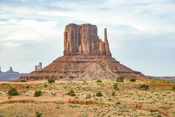 West Mittens Butte in monument valley — Stock Photo, Image