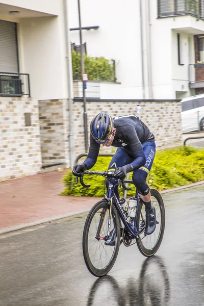 Racing cyclists at the race Rund um den Finanzplatz Frankfurt — Stock Photo, Image