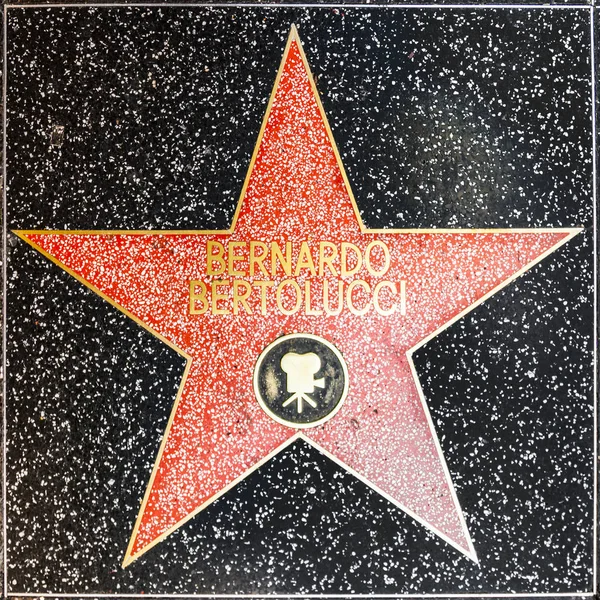 Bernardo Bertoluccis protagoniza el Paseo de la Fama de Hollywood — Foto de Stock