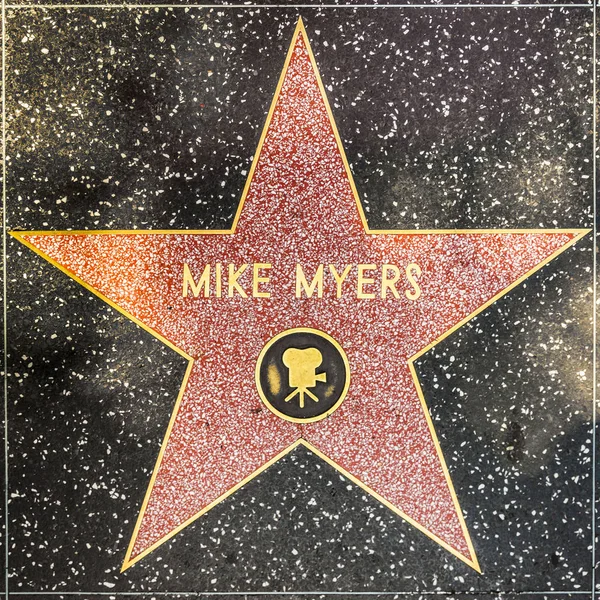 Mike Myers protagoniza el Paseo de la Fama de Hollywood — Foto de Stock