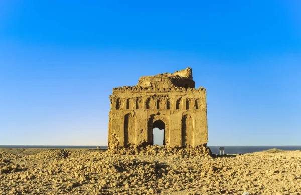 Ruiny Qalhat, staré opuštěné bývalé město v Ománu, arabi — Stock fotografie